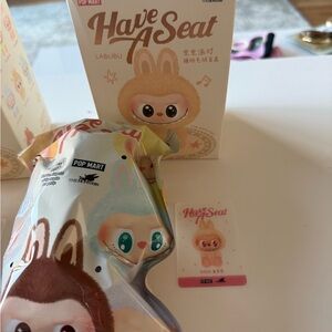 Labubu Have A Seat - Dada